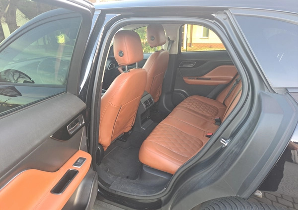 Jaguar F-Pace cena 84900 przebieg: 198600, rok produkcji 2016 z Jarosław małe 92